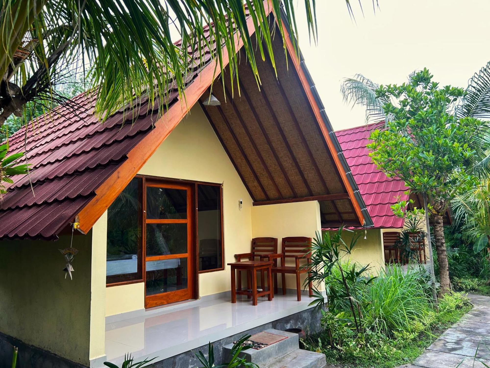 Hotel Toke Menjangan Banyuwedang Exterior foto