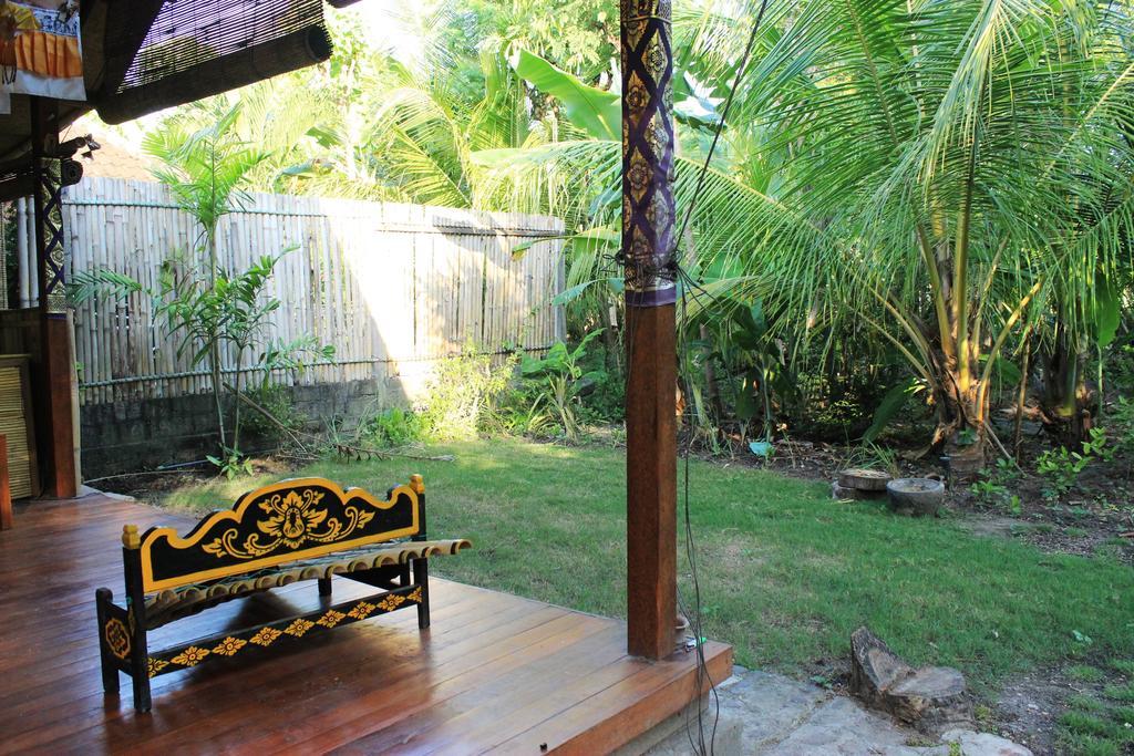 Hotel Toke Menjangan Banyuwedang Exterior foto